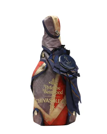 Chivas Regal 18년산 Vivienne Westwood Edition